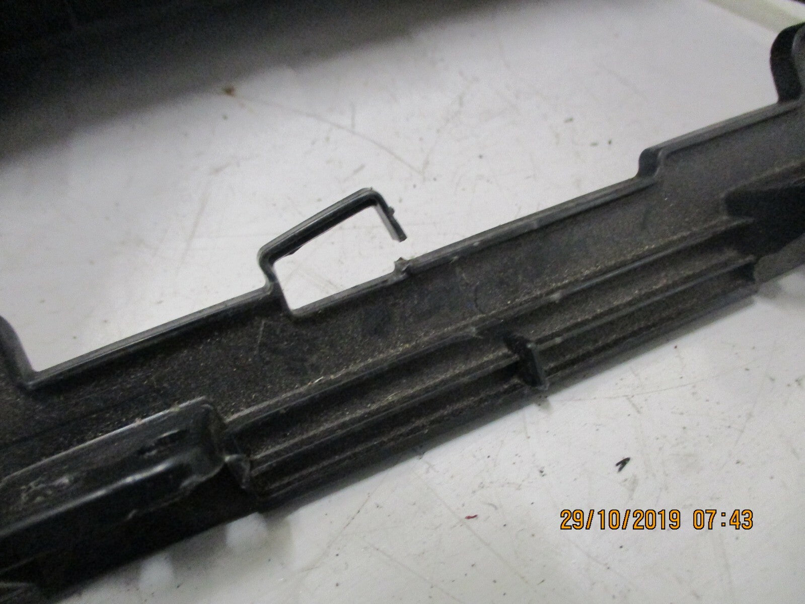 HONDA CRZ 2012 DASHBOARD CENTRE CONSOLE 12V SOCKET SURROUND TRIM PLASTIC COVER