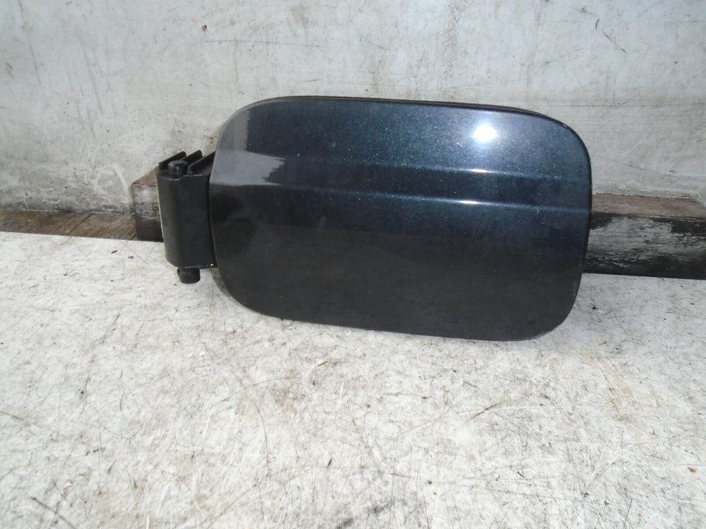 MERCEDES BENZ C CLASS W204 FUEL FILLER FLAP & COVER A2047500103
