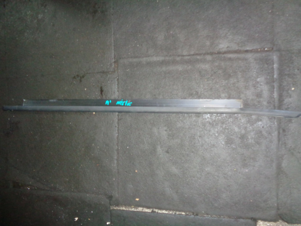 AUDI A1 2017 8X N/S/F PASSENGER SIDE DOOR WINDOW MOULDING