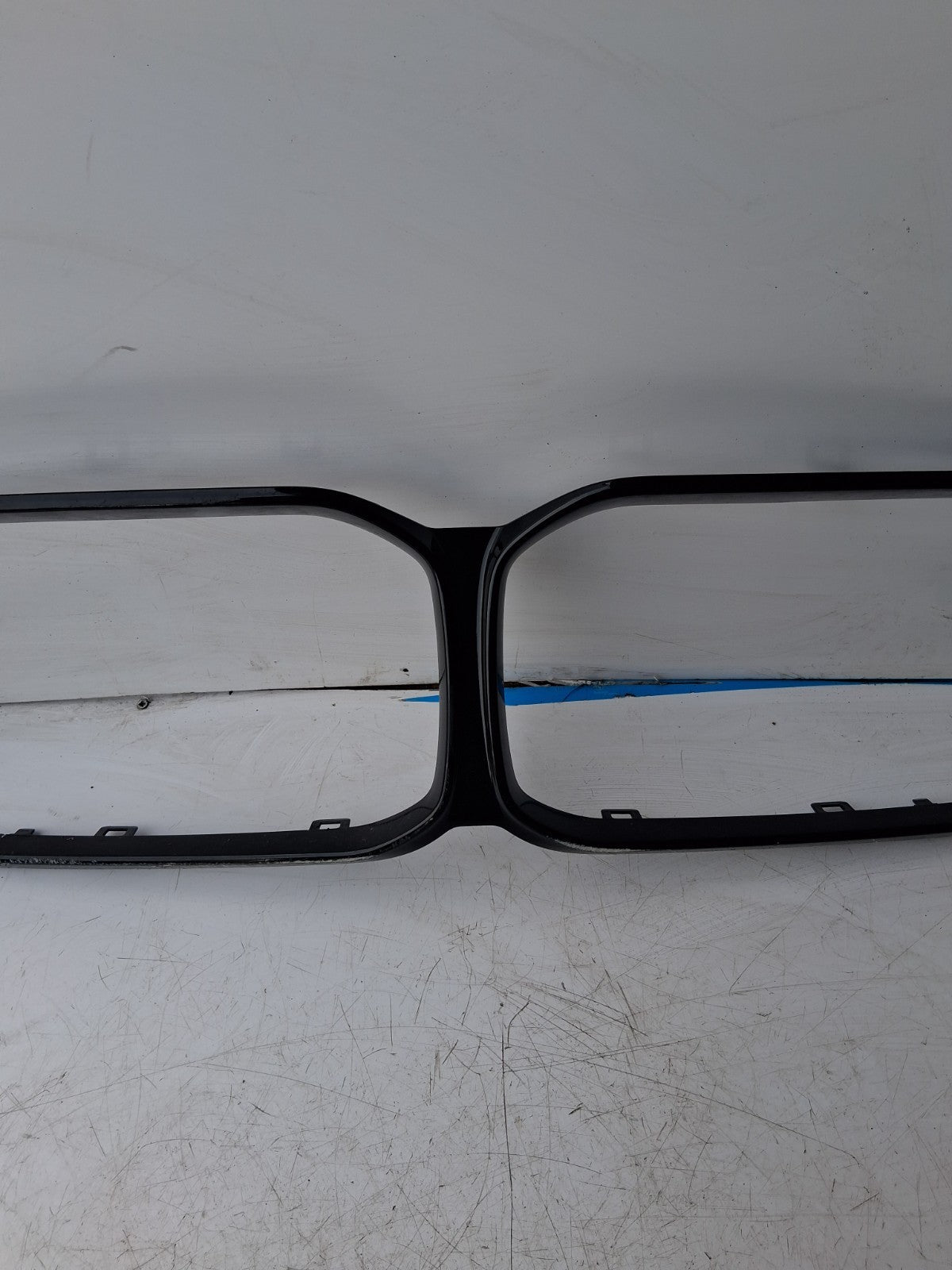 2023 BMW 2 SERIES FRONT GRILLE OUTER SURROUND TRIM
