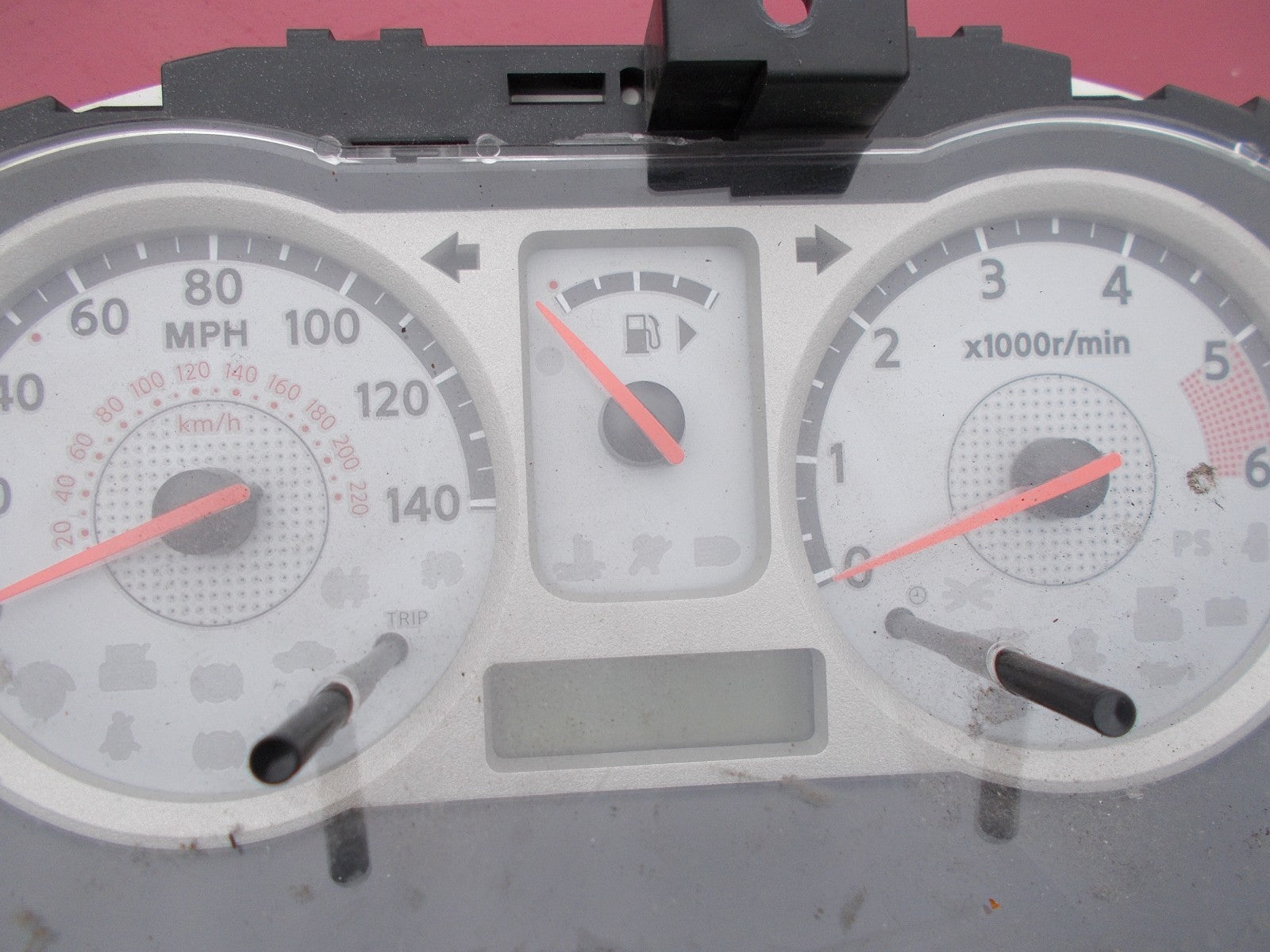 NISSAN NOTE E11 SPEEDOMETER CLOCKS