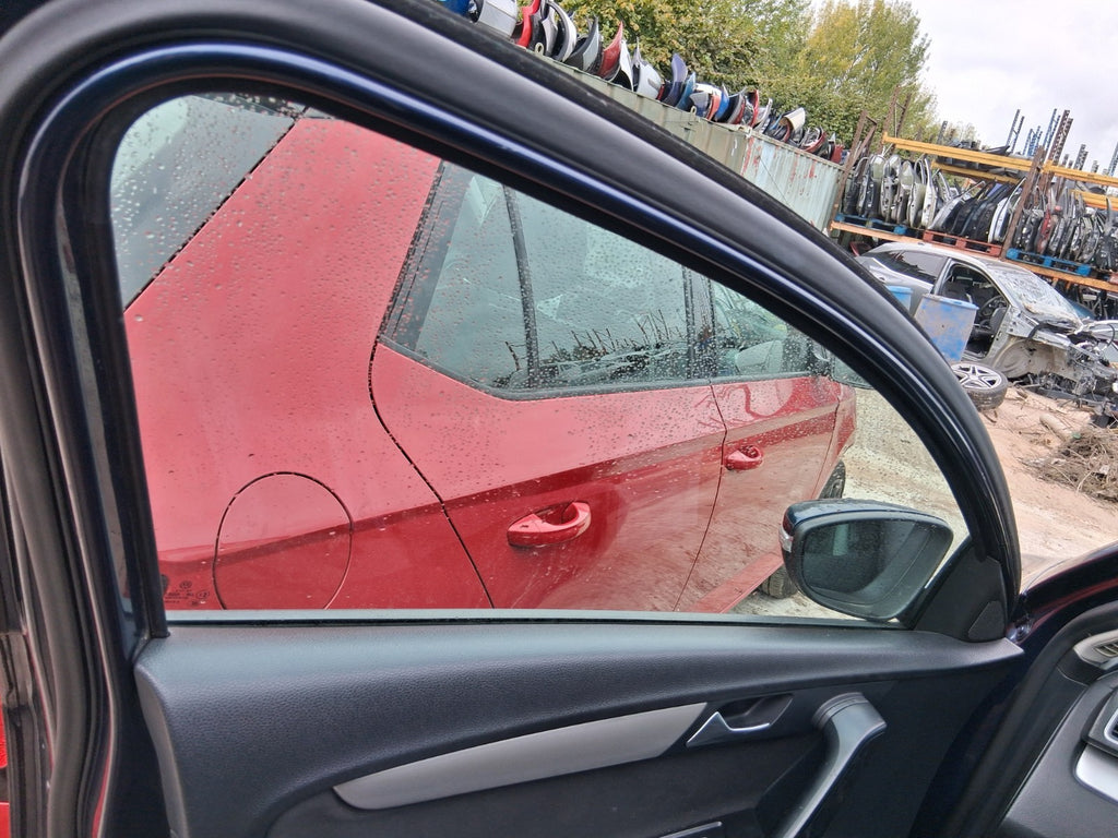 2014 VW VOLKSWAGEN PASSAT B7 SALOON NSF PASSENGER SIDE FRONT LEFT WINDOW GLASS