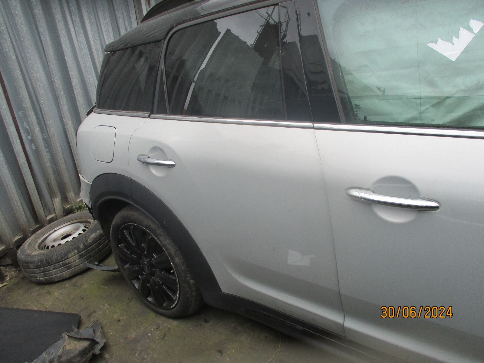 BMW MINI COUNTRYMAN F60 2021 OSR DRIVER SIDE REAR BARE DOOR WHITE SILVER A62