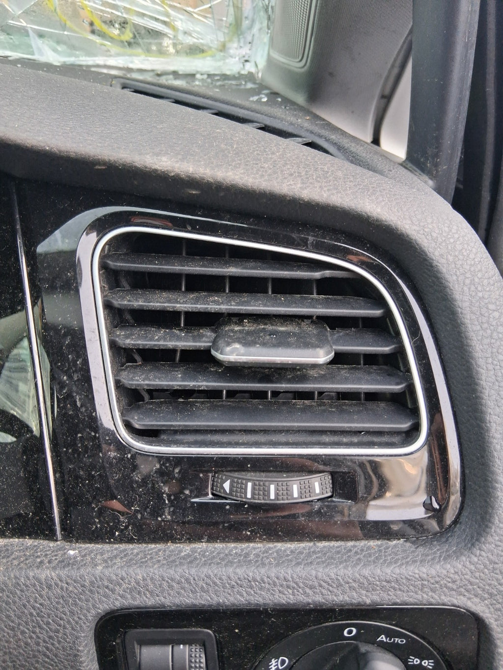 2016 VOLKSWAGEN GOLF MK7 OSF DRIVER SIDE FRONT RIGHT AIR VENT