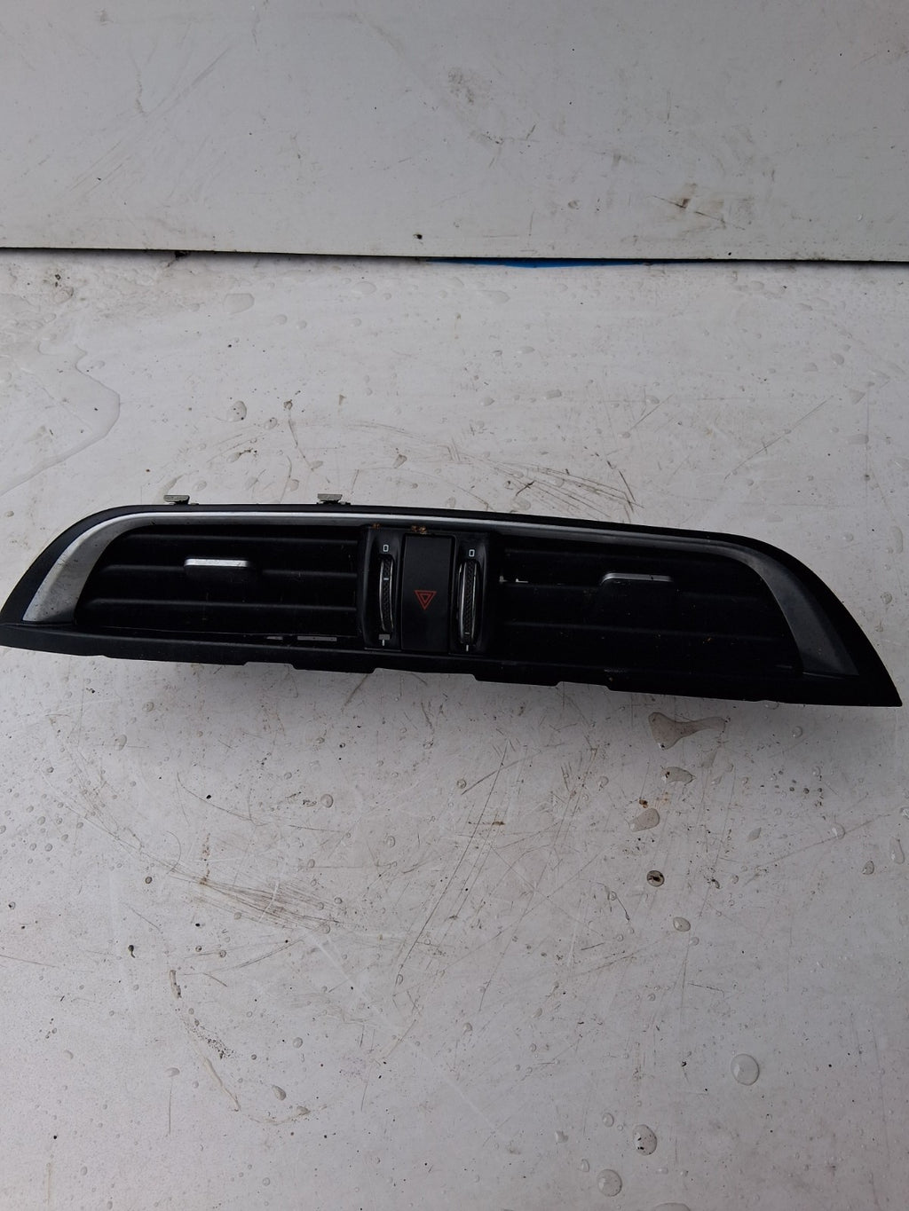 2022 ALFA STALVIO Q4 DASHBOARD AIR VENT GRILLS & HAZARD LIGHT SWITCH 1561257890