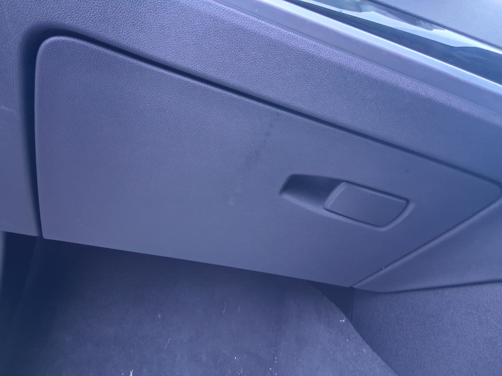 2019 BMW 3 SERIES SALOON G20 PASSENEGR SIDE STORAGE COMPARTMENT GLOVEBOX