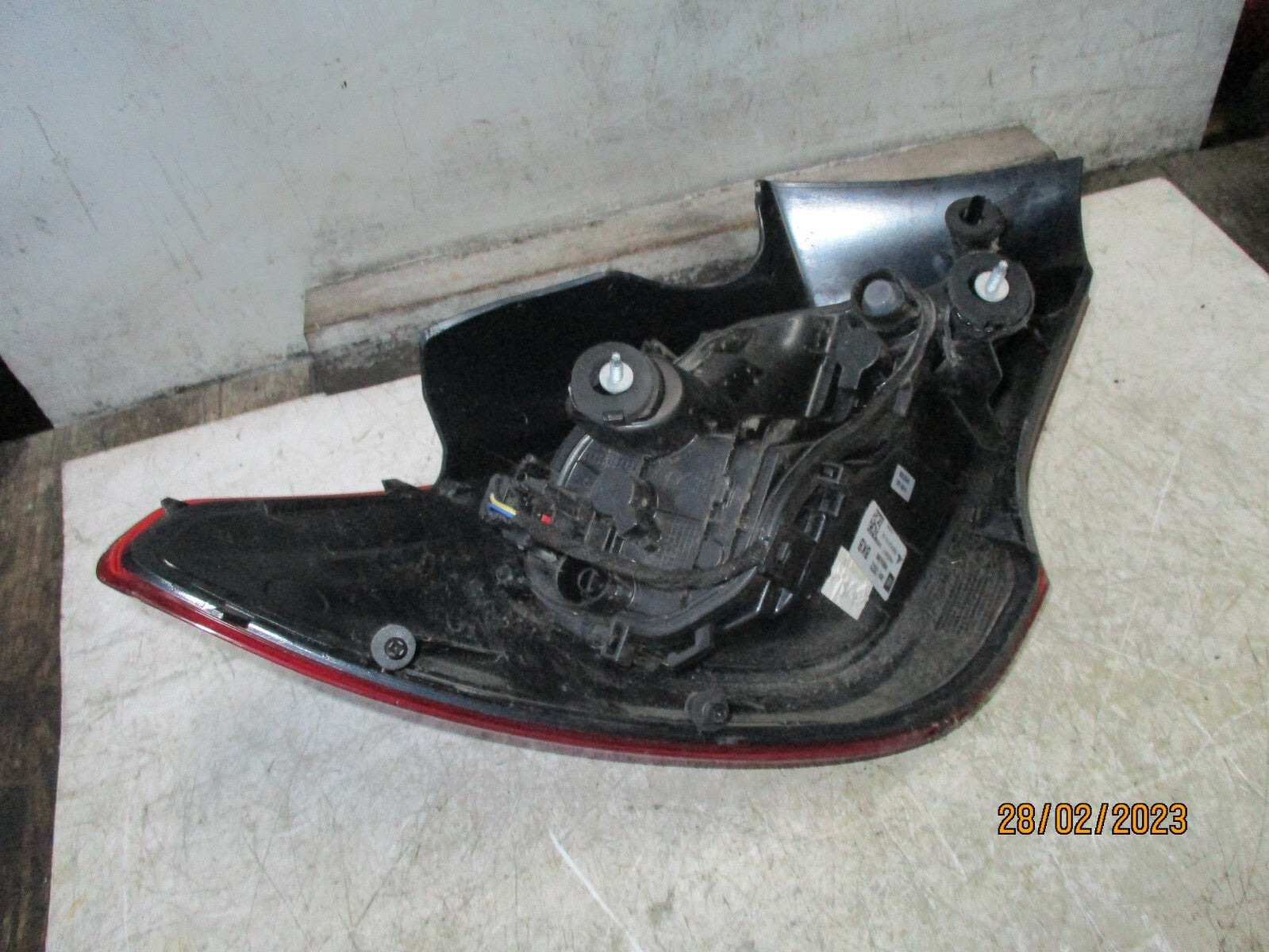 VAUXHALL CORSA E 2017 3 DOOR OSR DRIVER SIDE REAR TAIL LIGHT 39012622