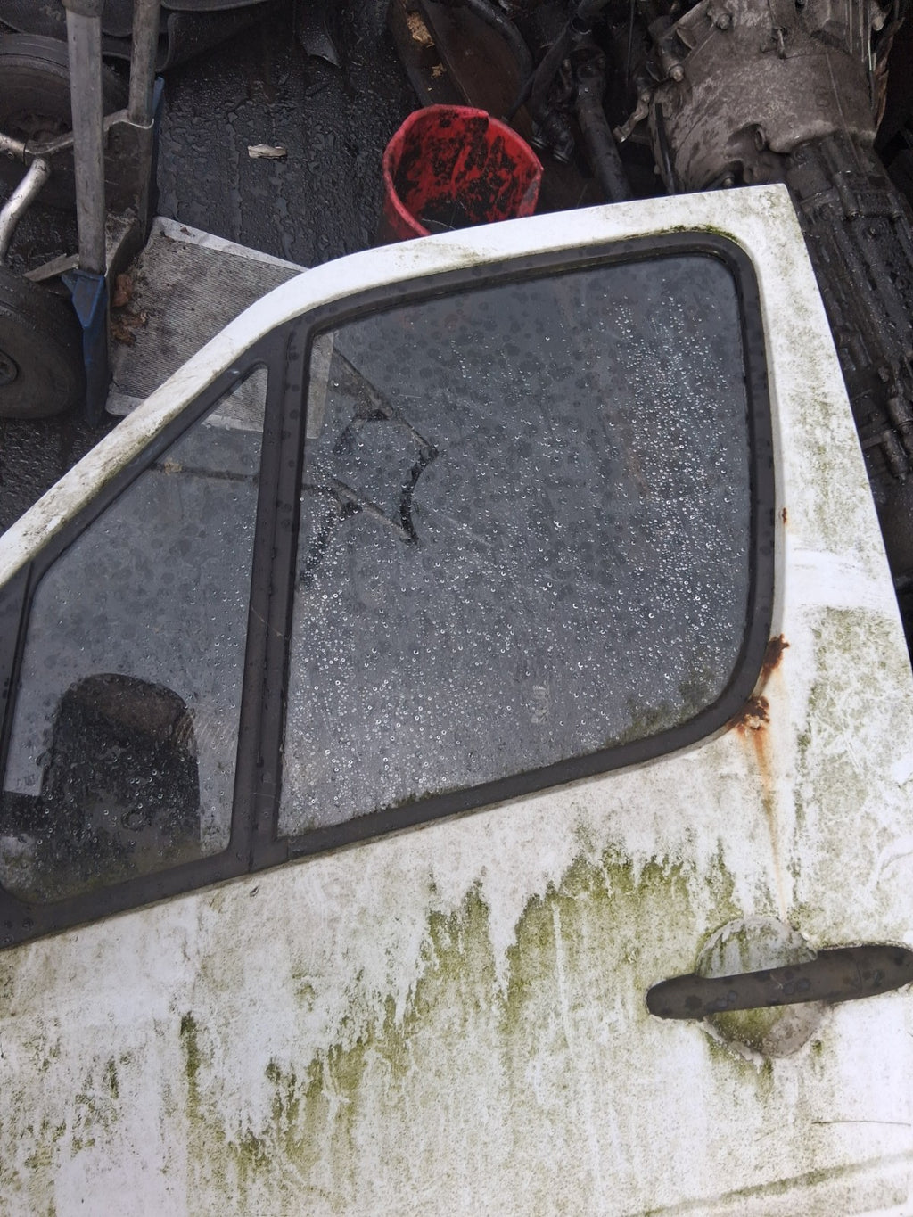2016 MERCEDES BENZ SPRINTER W906 NSF PASSENGER SIDE FRONT QUARTER WINDOW GLASS