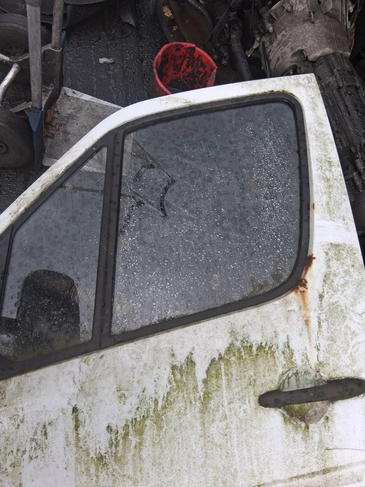 2016 MERCEDES BENZ SPRINTER W906 NSF PASSENGER SIDE FRONT QUARTER WINDOW GLASS