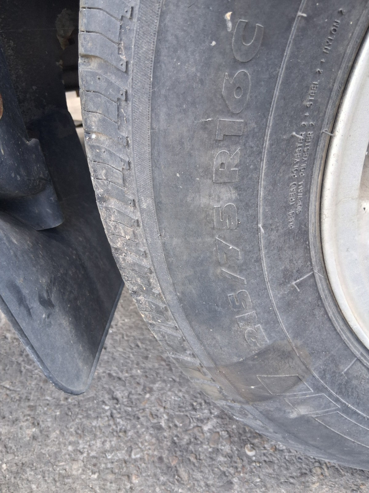 2020 SAIC LDV V80 16 INCH ALLOY WHEEL WITH TYRE 215/75R16