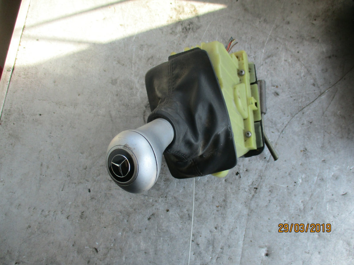 MERCEDES C CLASS W204 AUTOMATIC GEAR SELECTOR A2042677524