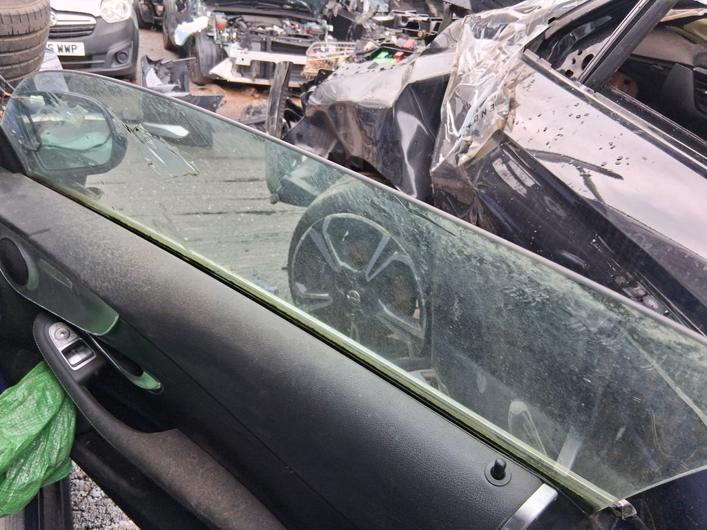 2021 MERCEDES C CLASS C205 COUPE OSF DRIVER SIDE FRONT RIGHT WINDOW GLASS