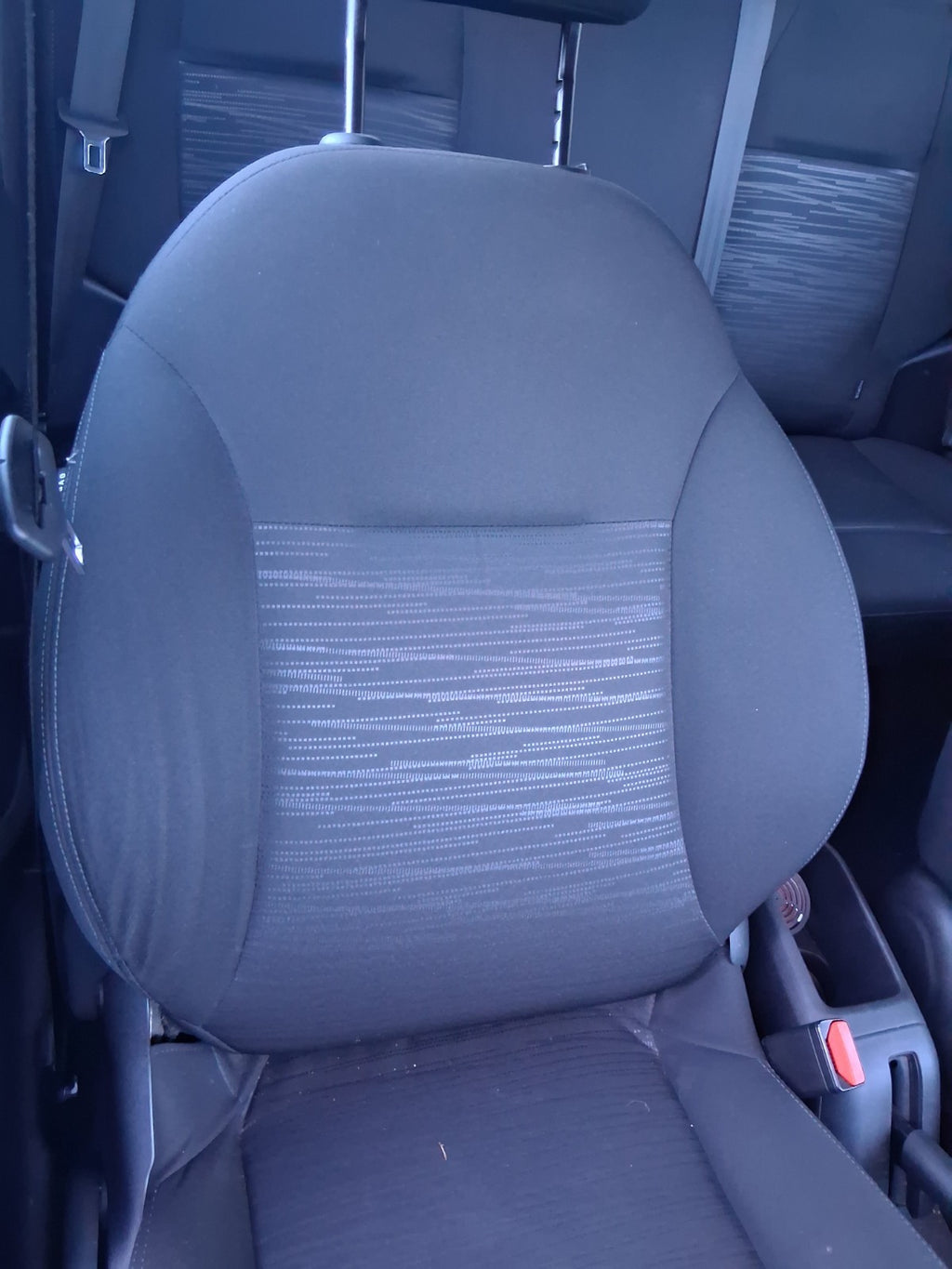 2014 PEUGEOT 208 OSF DRIVER SIDE FRONT RIGHT COMPLETE FABRIC SEAT