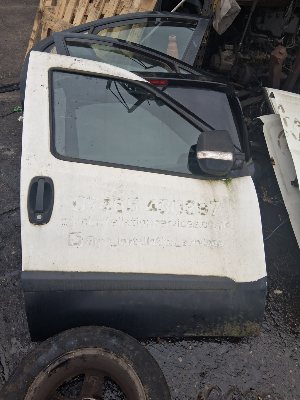 2013 FIAT DOBLO MK2 OSF DRIVER SIDE FRONT RIGHT COMPLETE DOOR WITH WING MIRROR