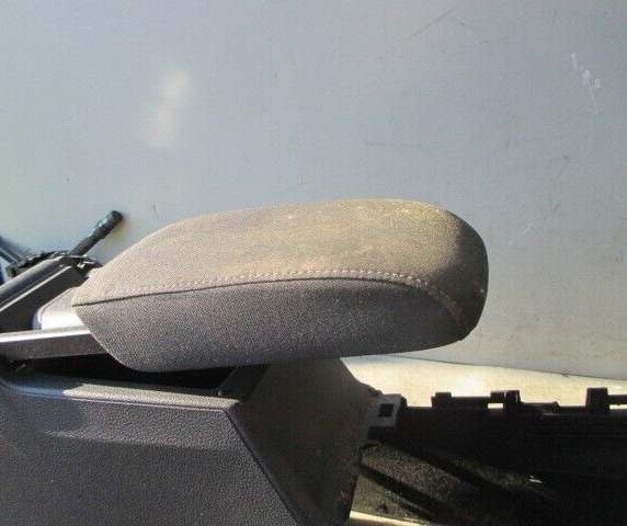 2013 VOLKSWAGEN GOLF MK7 CENTER ARM REST & REAR TRIM 5G2863243