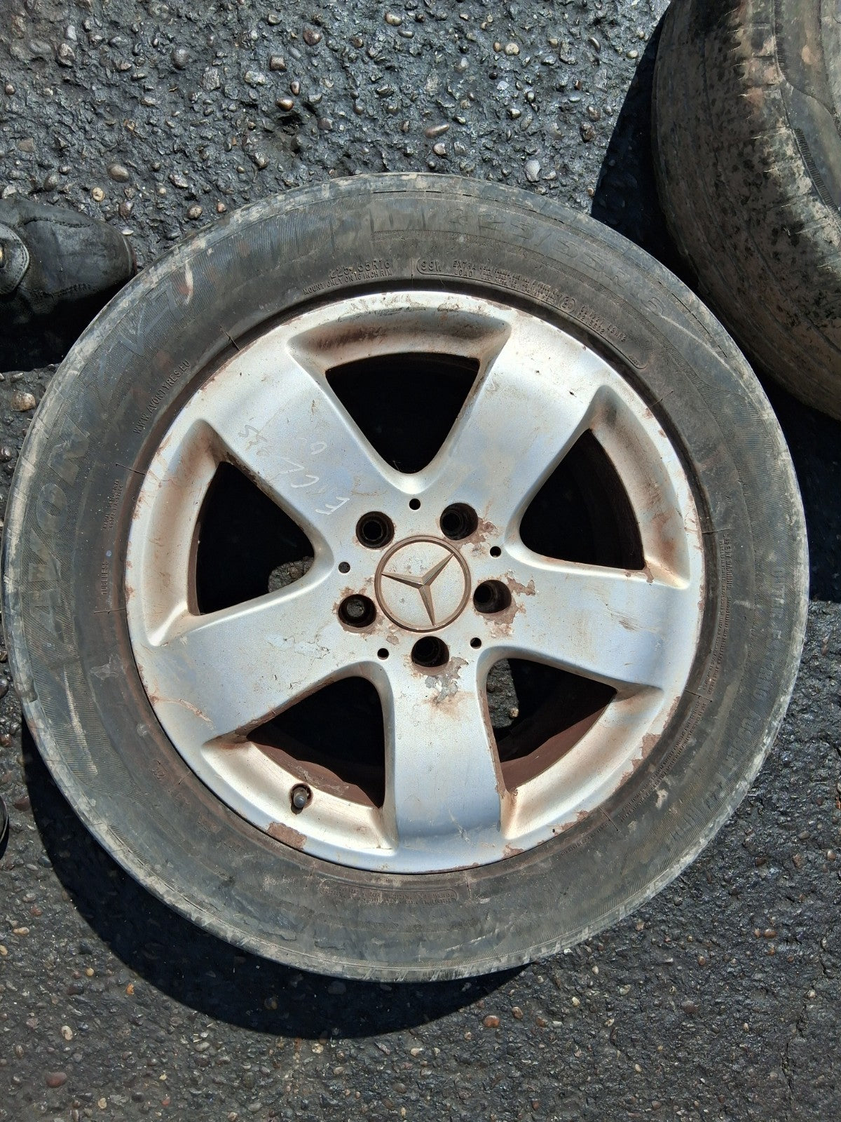 2004 MERCEDES BENZ E CLASS W211 16 INCH ALLOY WHEEL WITH TYRE 225/55R16