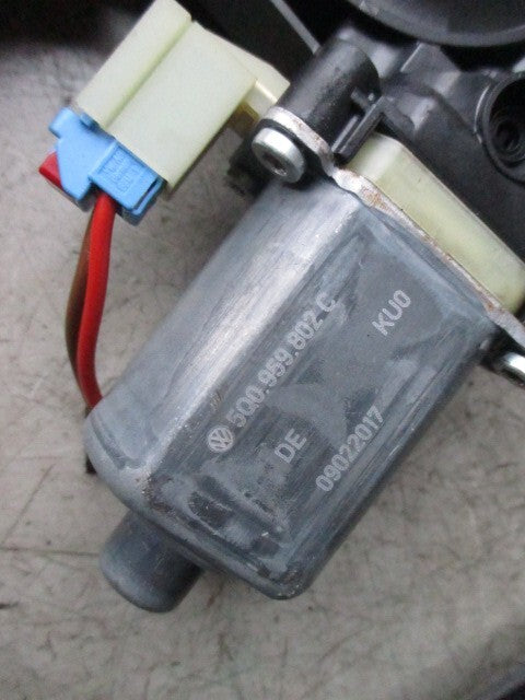 2017 VW GOLF MK7 OSF DRIVER SIDE FRONT WINDOW MOTOR & REGULATOR 5Q0959802C
