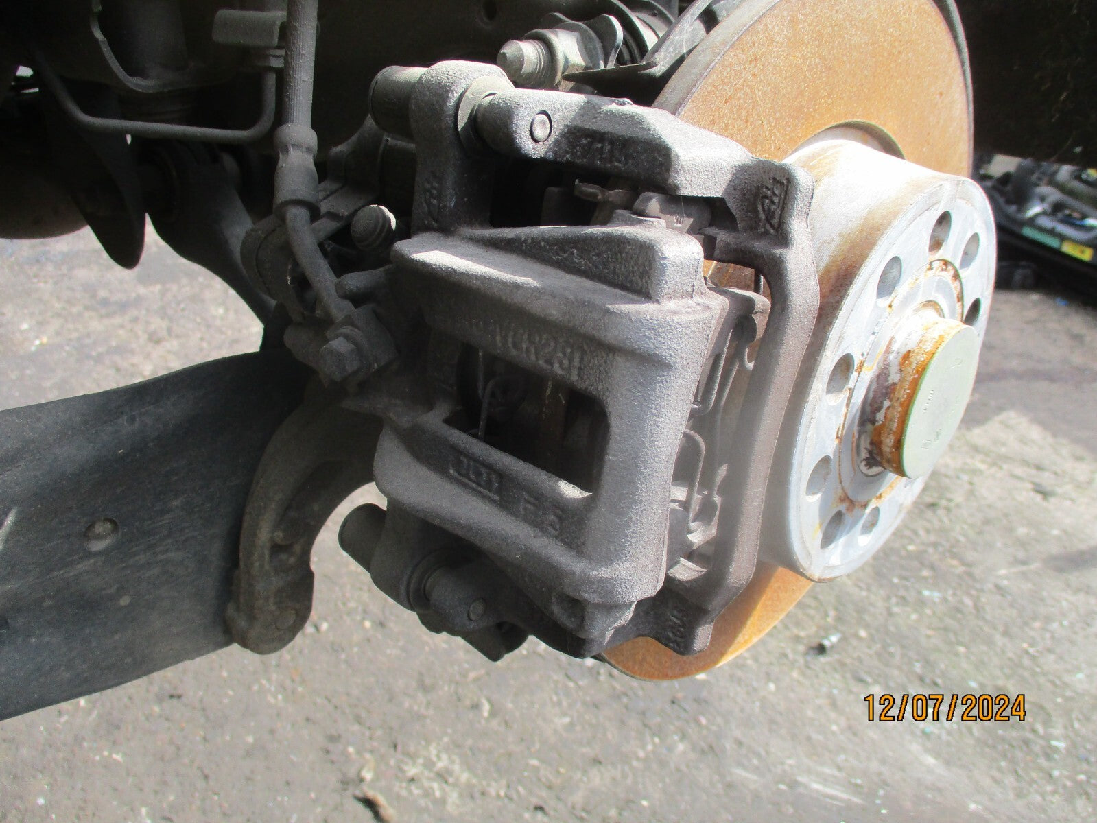 VW VOLKSWAGEN GOLF MK8 2023 NSR PASSENGER SIDE REAR BRAKE CALIPER 5R3615405A