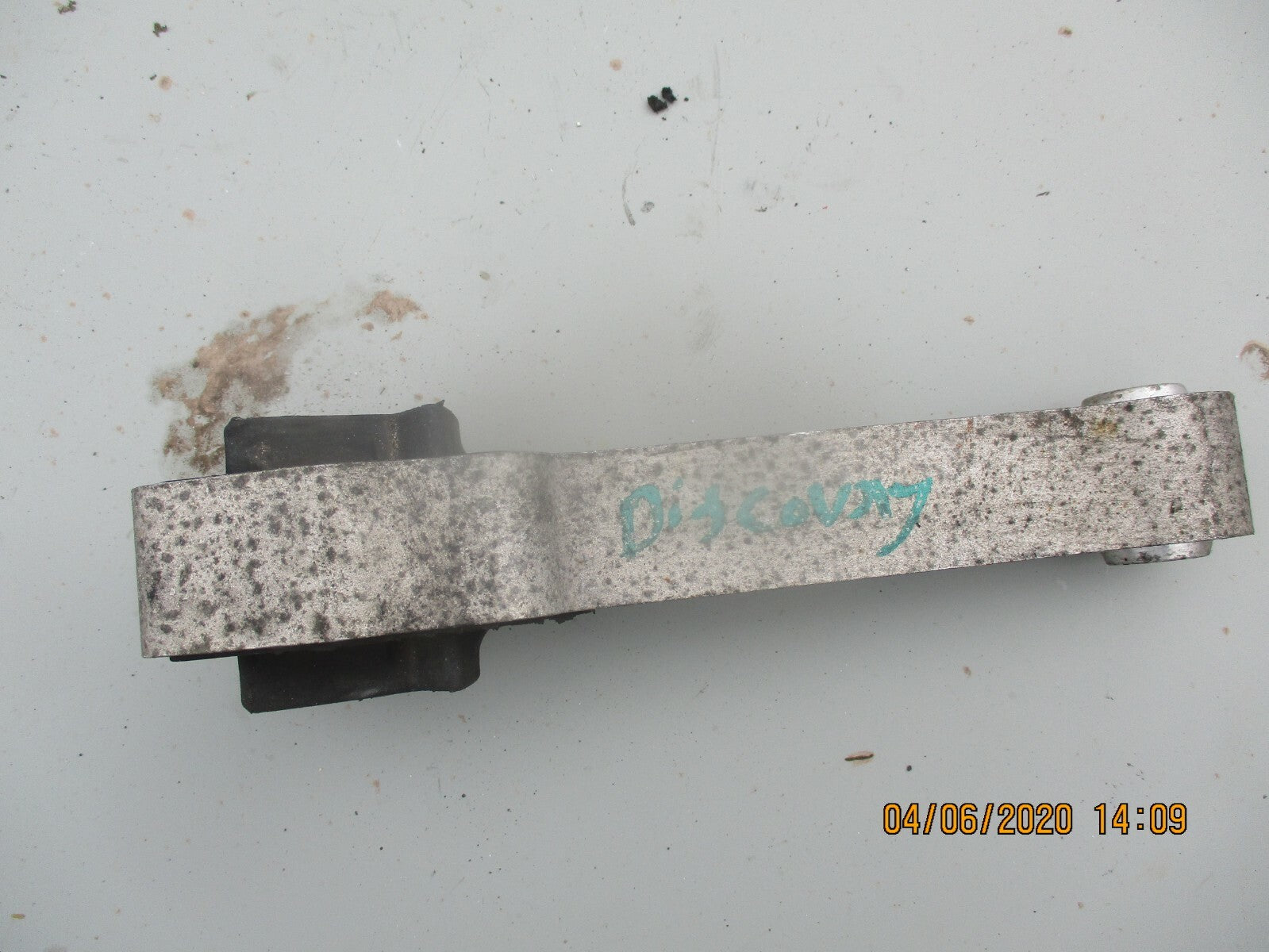 LAND ROVER DISCOVERY SPORT L550 2.0 ENGINE MOUNT