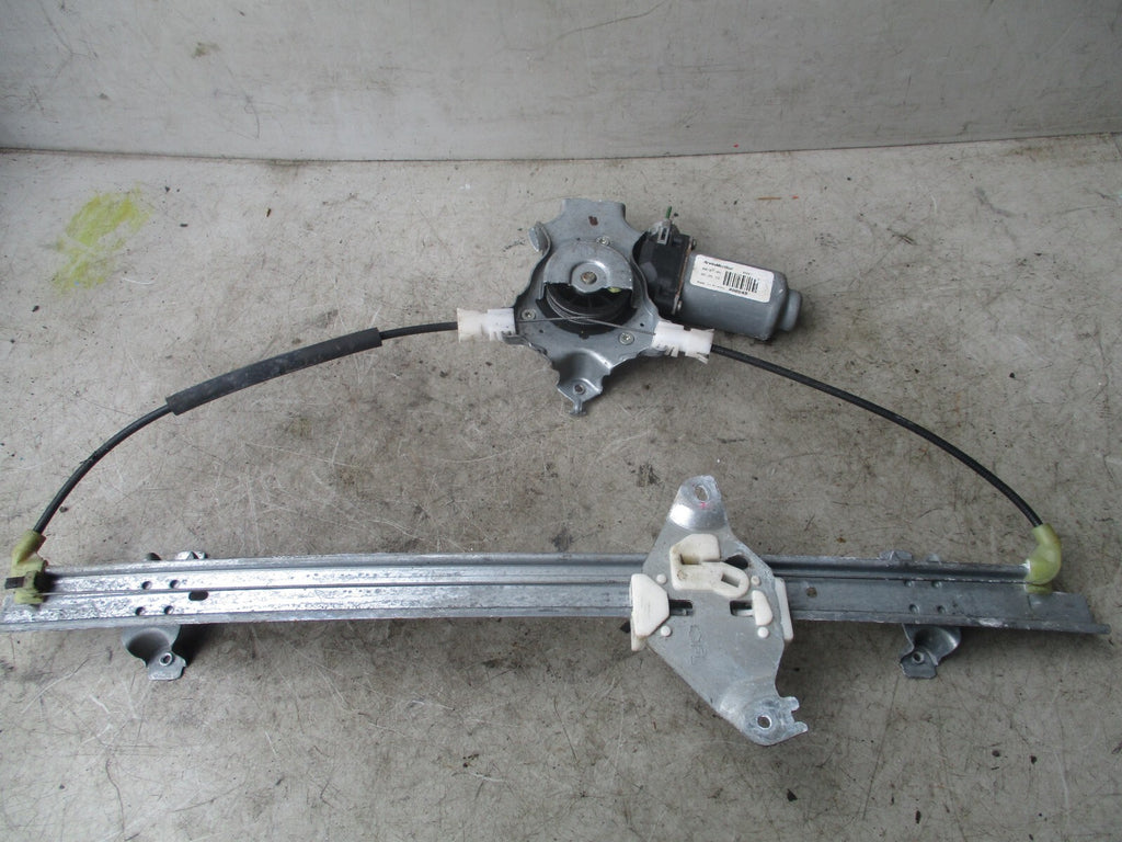 NISSAN PATHFINDER D40 2006 NSF PASSENGER SIDE FRONT WINDOW REGULATOR MOTOR 40084