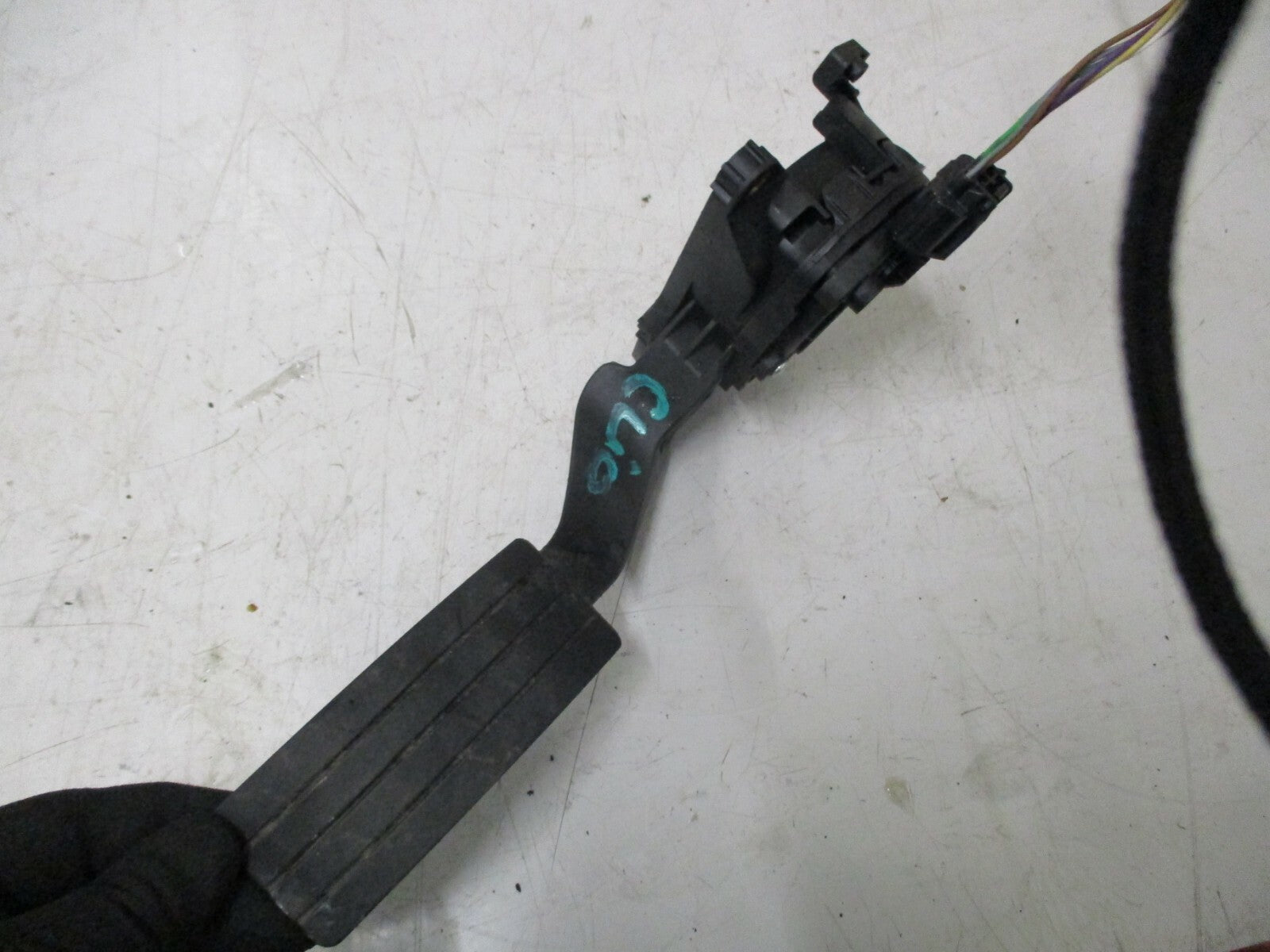 RENAULT CLIO MK4 2013 THROTTLE ACCELERATION FOOT PEDAL ASSEMBLY 180223454R