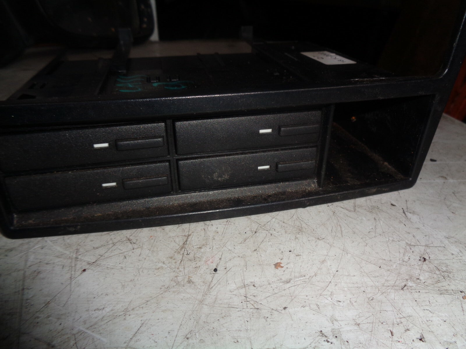 MERCEDES BENZ 2003 A CLASS A190 CD STORAGE HOLDER A16868001891