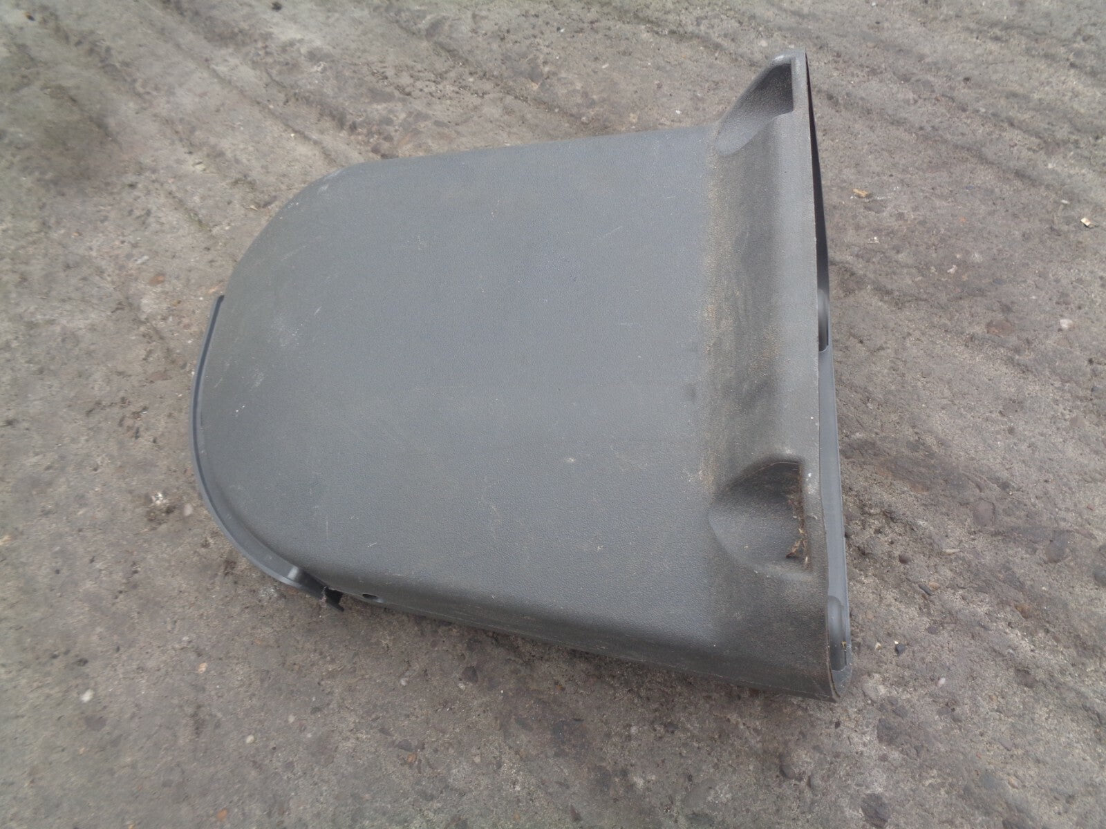 IVECO DAILY VAN MK5 2015 HANDBRAKE LEVER SURROUND 3800119