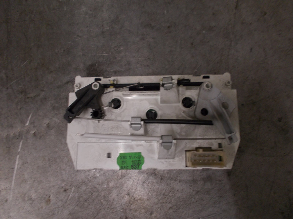 PEUGEOT 206 2003 CLIMATE CONTROL SWITCHES