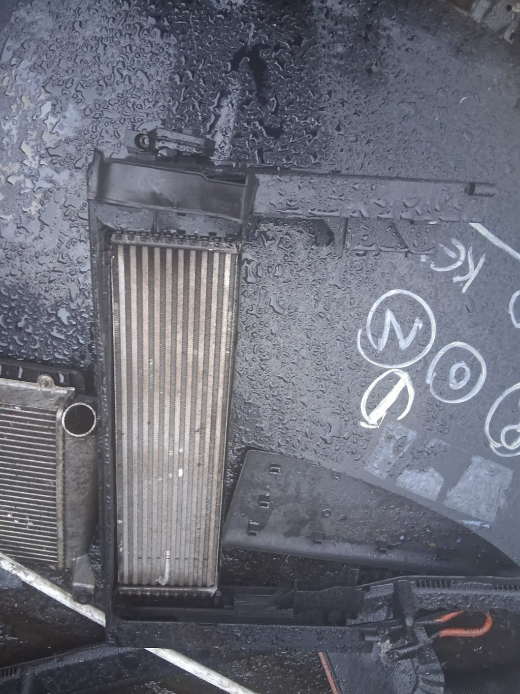 BMW 2010 5 SERIES INTERCOOLER RADIATOR  R7368003