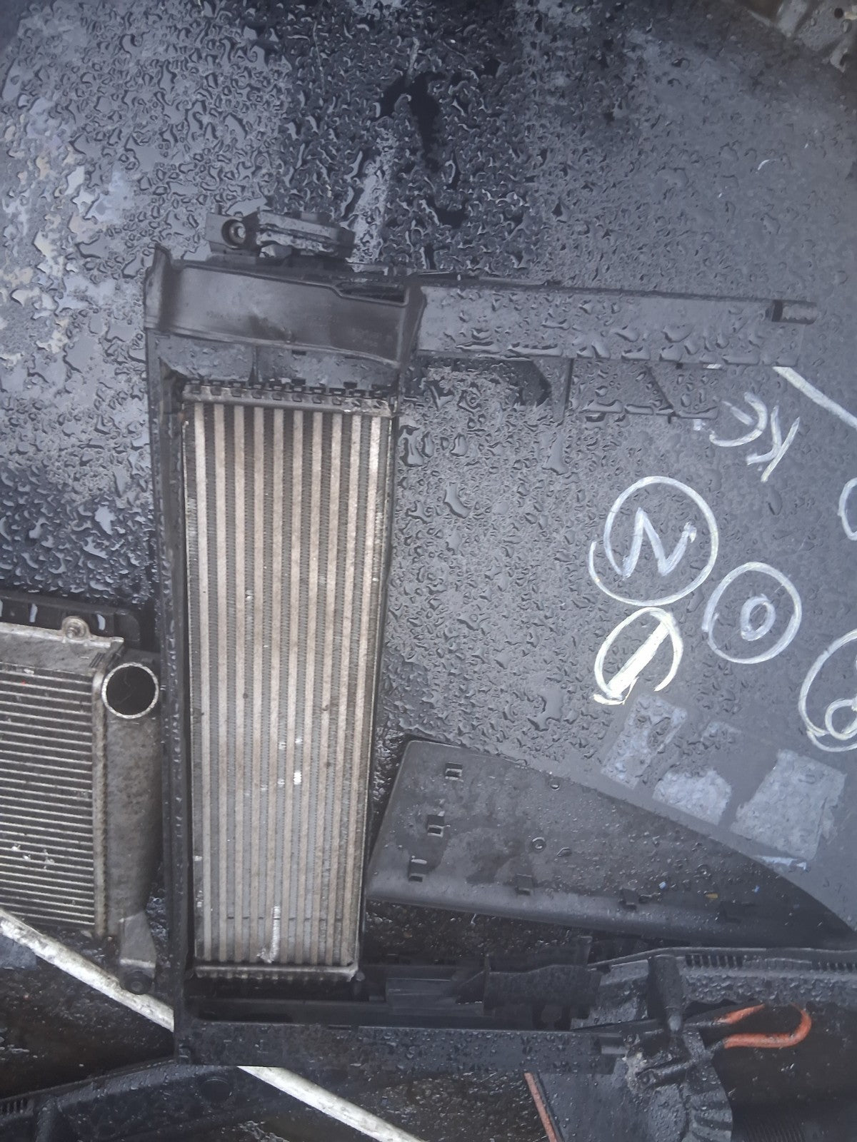 BMW 2010 5 SERIES INTERCOOLER RADIATOR  R7368003