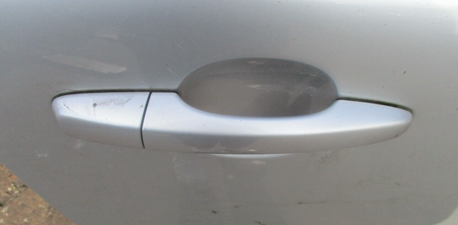 2016 VOLVO V40 R DESIGN OSF DRIVER SIDE FRONT RIGTH EXTERIOR DOOR HANDLE SILVER