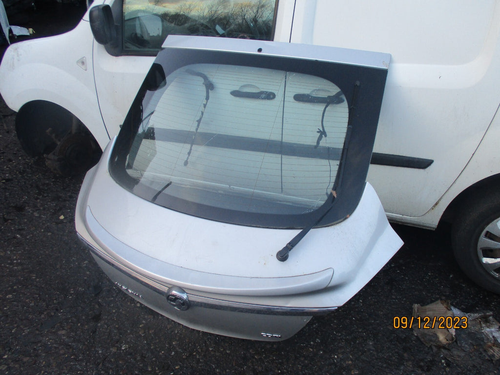 VAUXHALL INSIGNIA MK1 2011 COMPLETE TAILGATE BOOTLID SILVER