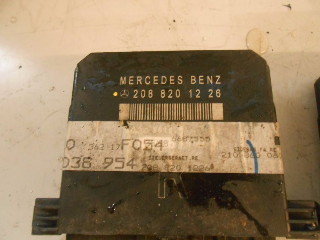 MERCEDES E CLASS W210 2000 OSF & NSF DRIVER & PASSENGER FRONT DOOR MODULES PAIR