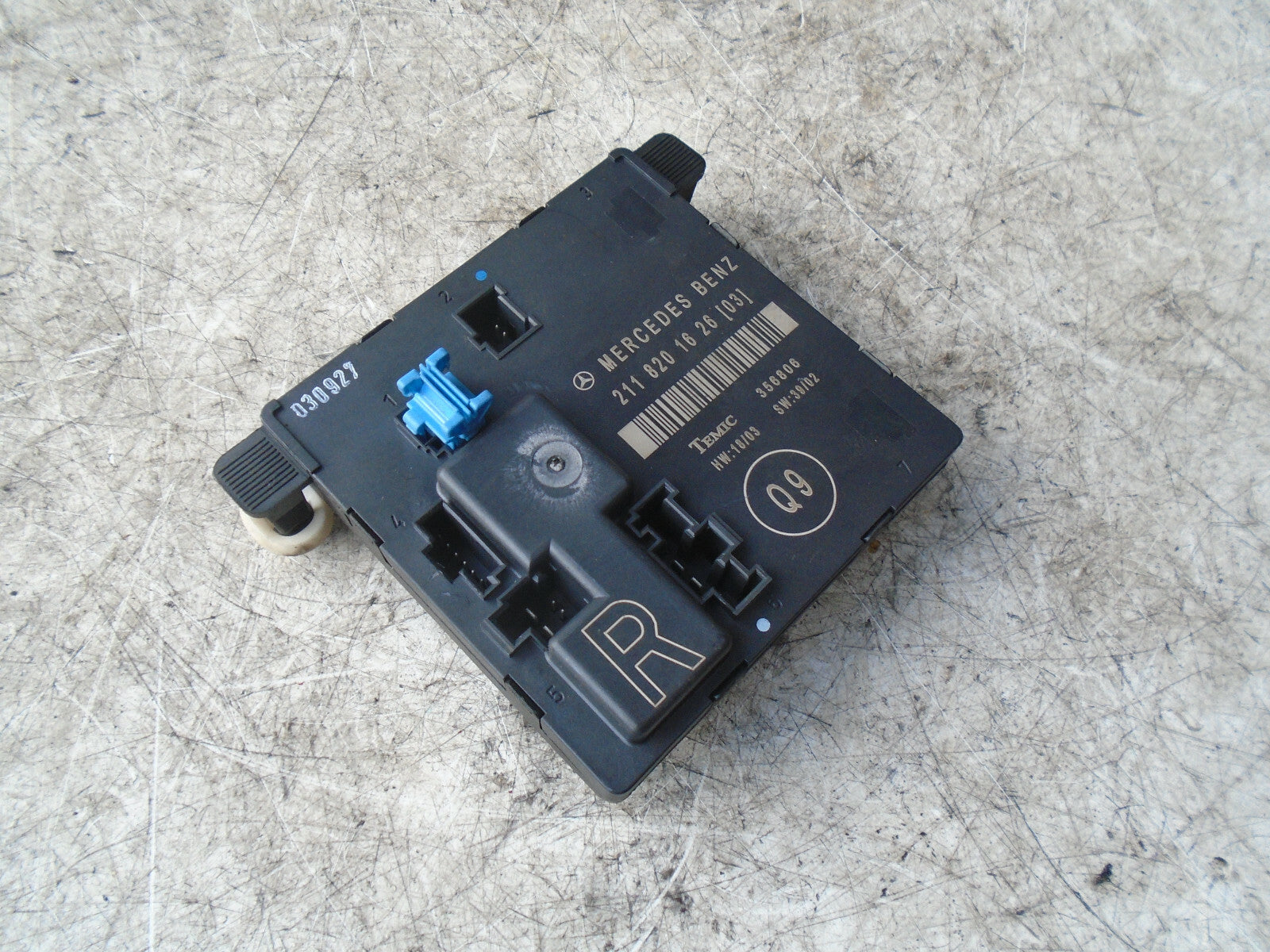 MERCEDES BENZ E CLASS W211 OSR DRIVER SIDE REAR DOOR CONTROL MODULE 2118201626