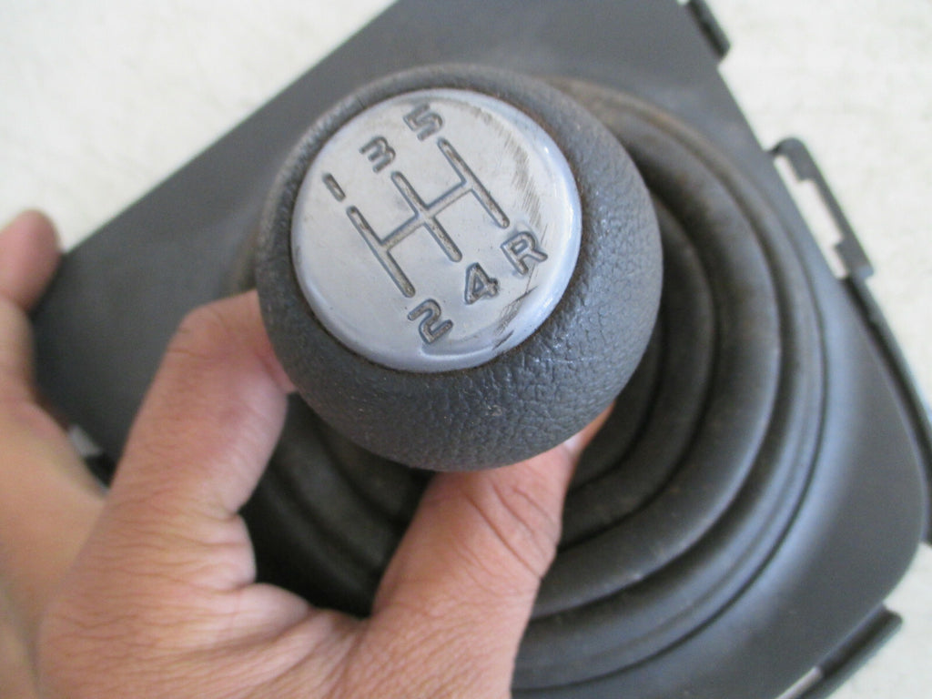 VAUXHALL AGILA  MK2 2010 1.2 PETROL MANUAL GEARSTICK KNOB