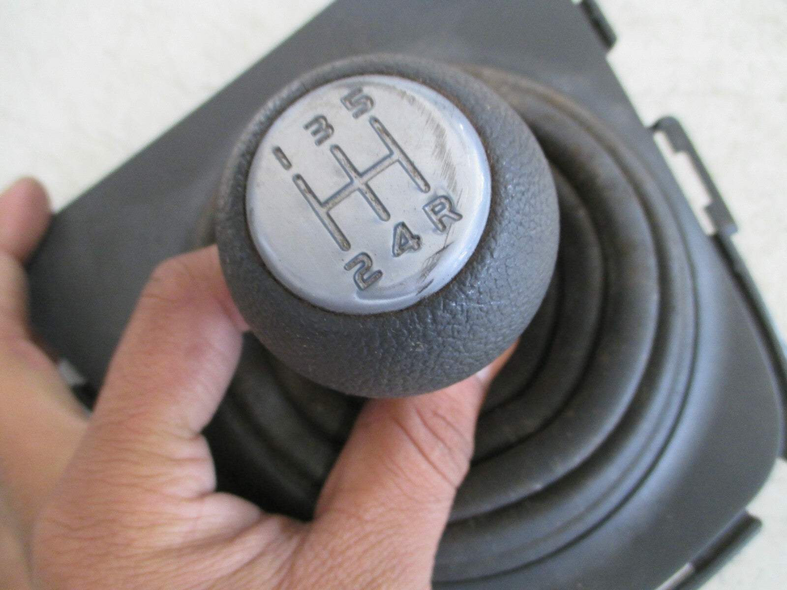 VAUXHALL AGILA  MK2 2010 1.2 PETROL MANUAL GEARSTICK KNOB