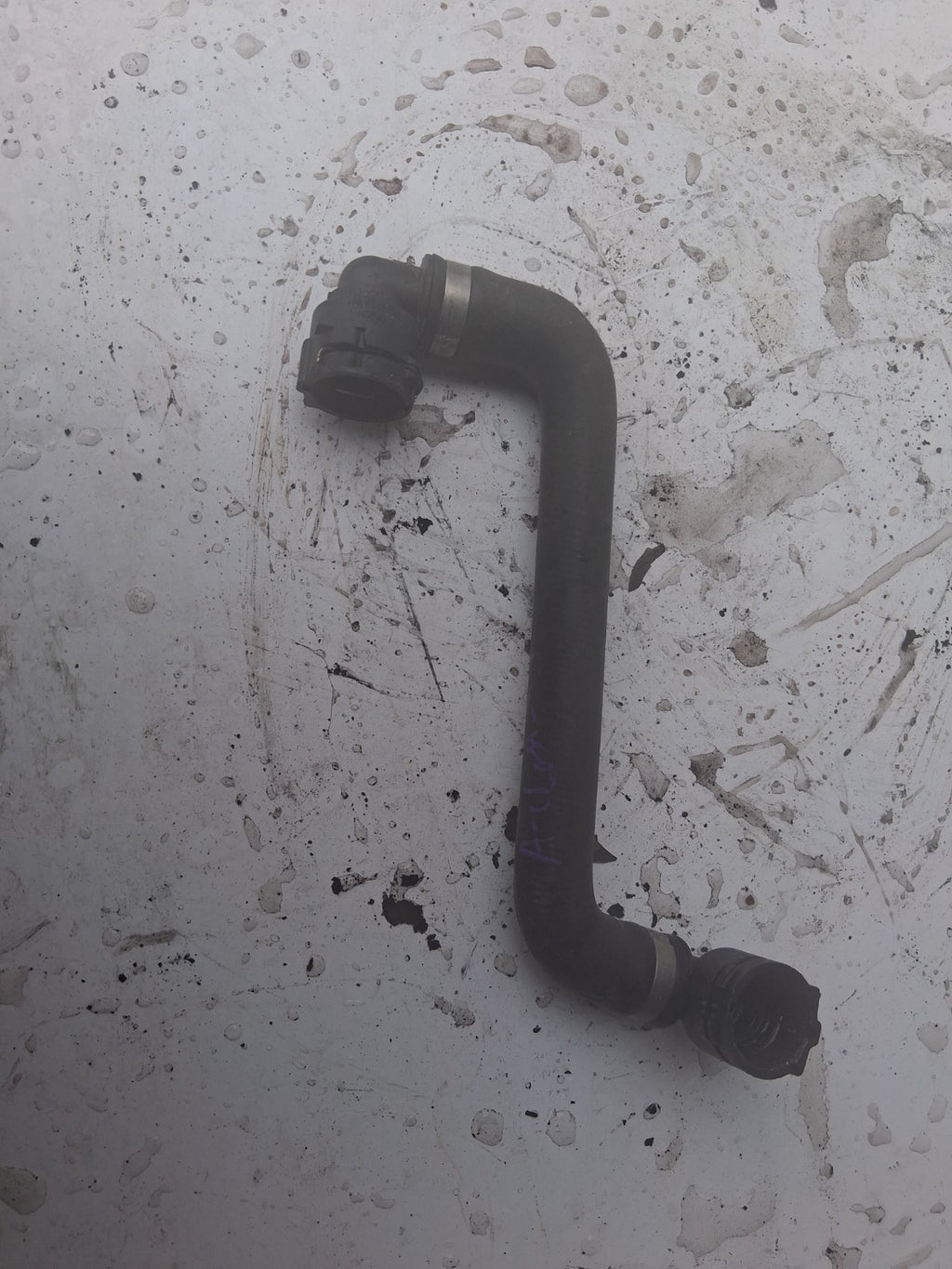 MERCEDES 2021 A CLASS WATER COOLANT RADIATOR PIPE A2475011164