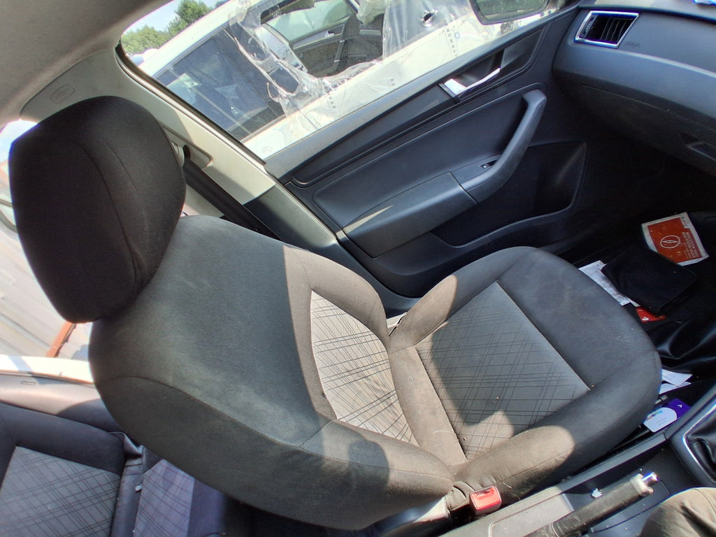 SEAT TOLEDO MK4 KG 2018 NSF PASSENGER SIDE FRONT COMPLETE SEAT FABRIC