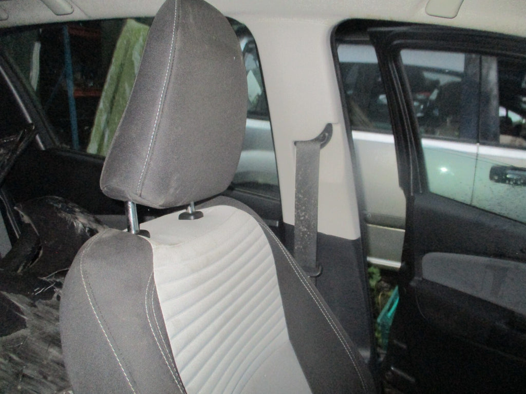 TOYOTA YARIS MK3 2018 NSF PASSENGER SIDE FRONT COMPLETE SEAT FABRIC