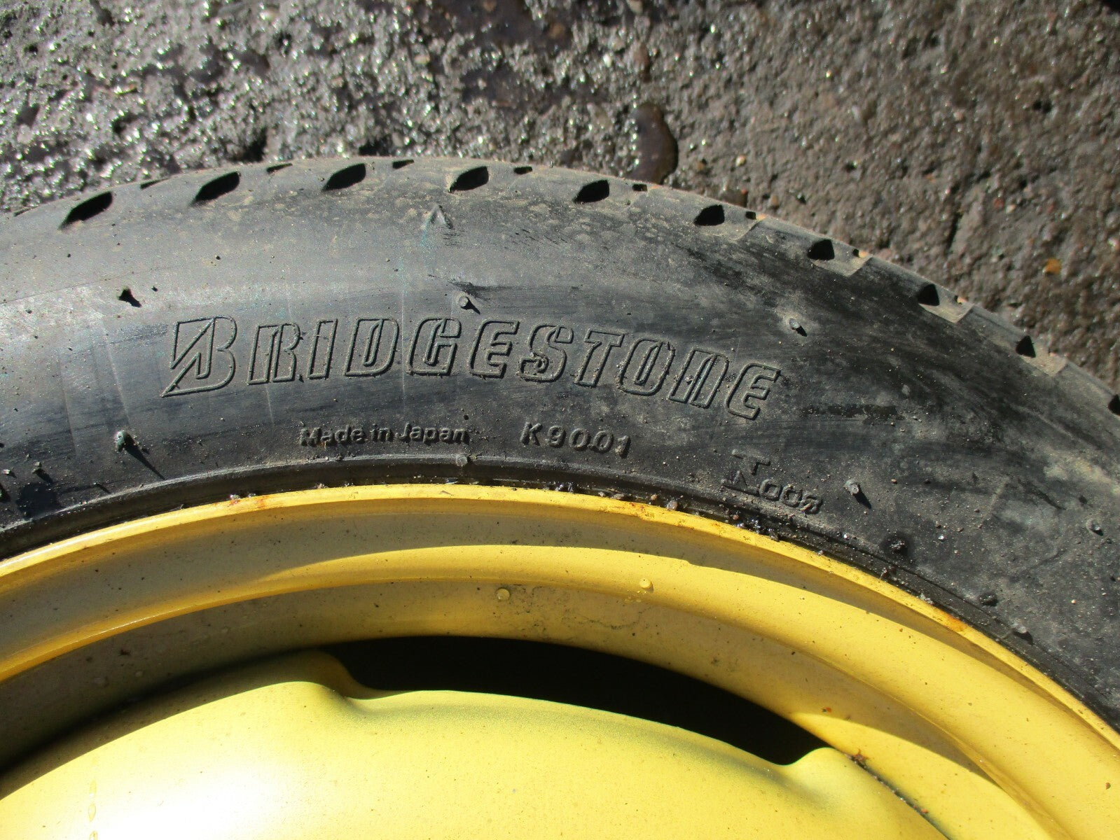 SUBARU IMPREZZA GX 5 STUD 16 INCH SPACE SAVER STEEL WHEEL BRIDGESTONE 135/70 R16