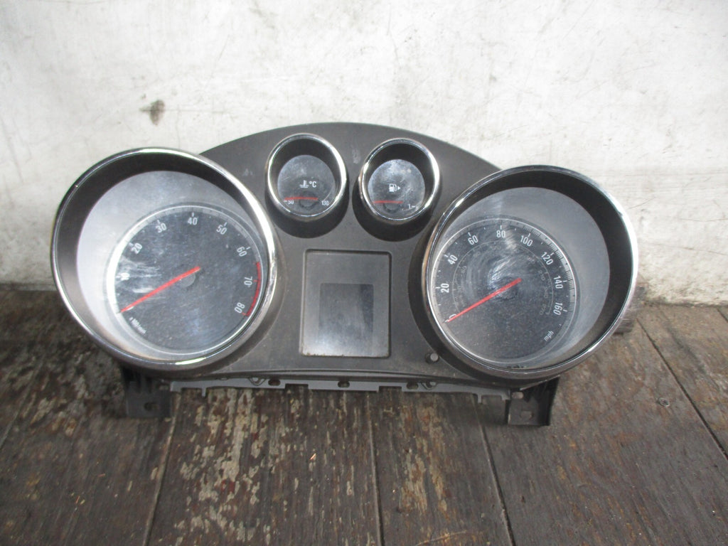 VAUXHALL INSIGNIA MK1 2010 1.8 PETROL SPEEDO SPEEDOMETER 12844137