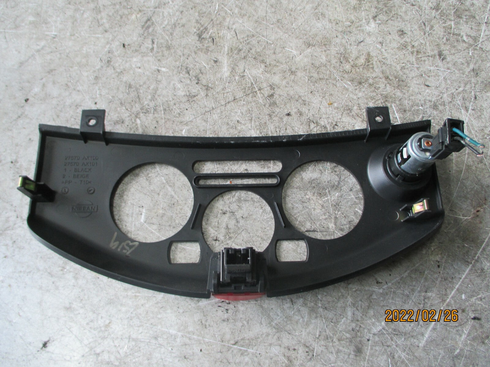 NISSAN MICRA 2006 MK3 HEATER CONTROL AND HAZARD SWITCH SURROUND TRIM 27570AX100