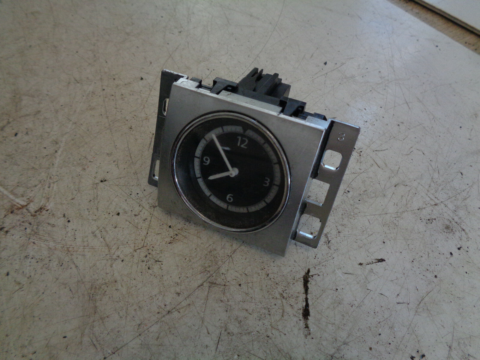 VW VOLKSWAGEN PASSAT B6 2007 FRONT DASHBOARD CENTER CLOCK DISPLAY 3C8919204A