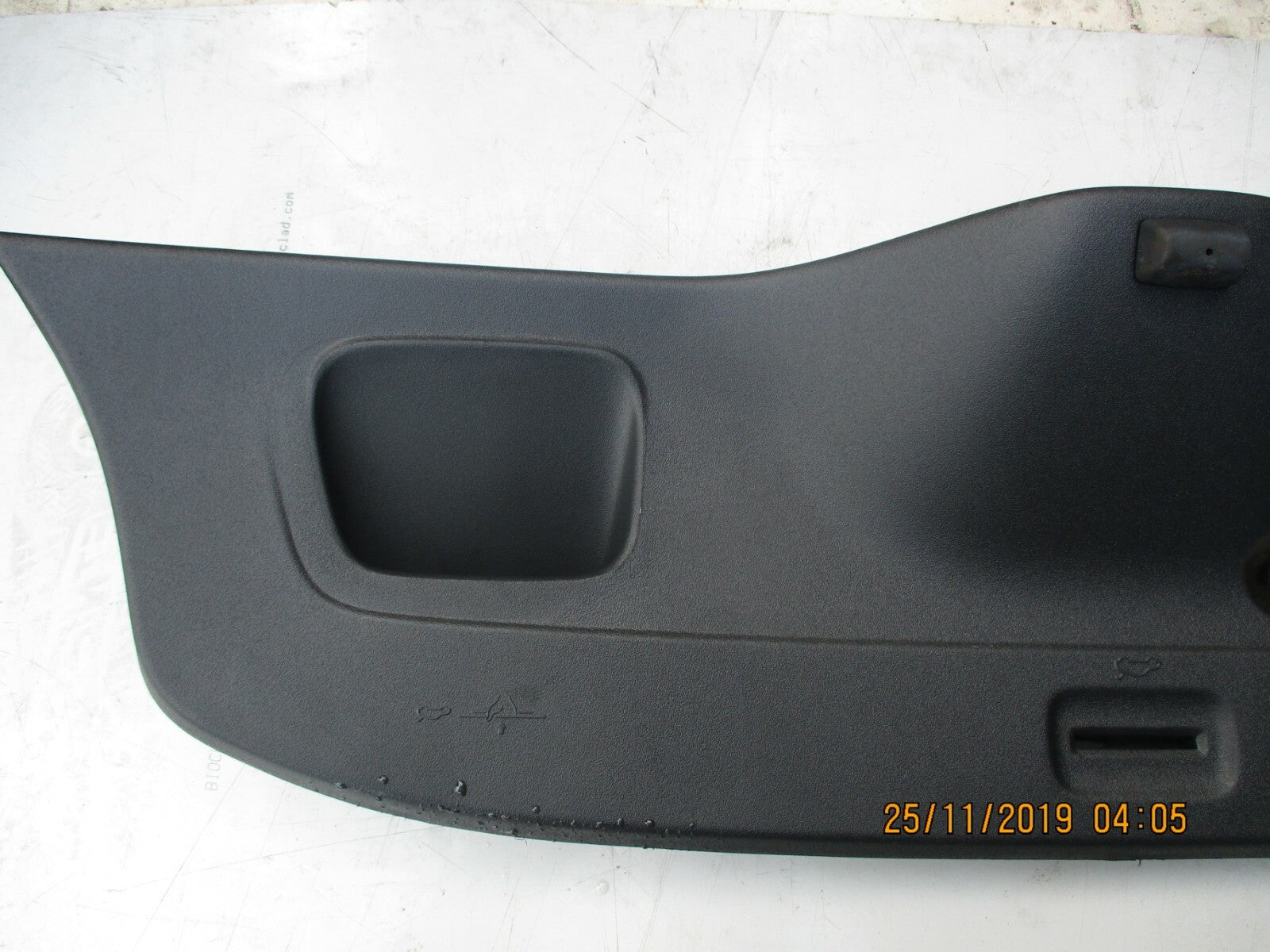 VW VOLKSWAGEN UP 2018 REAR BOOT TAILGATE INNER PLASTIC TRIM PANEL 1S0867601E