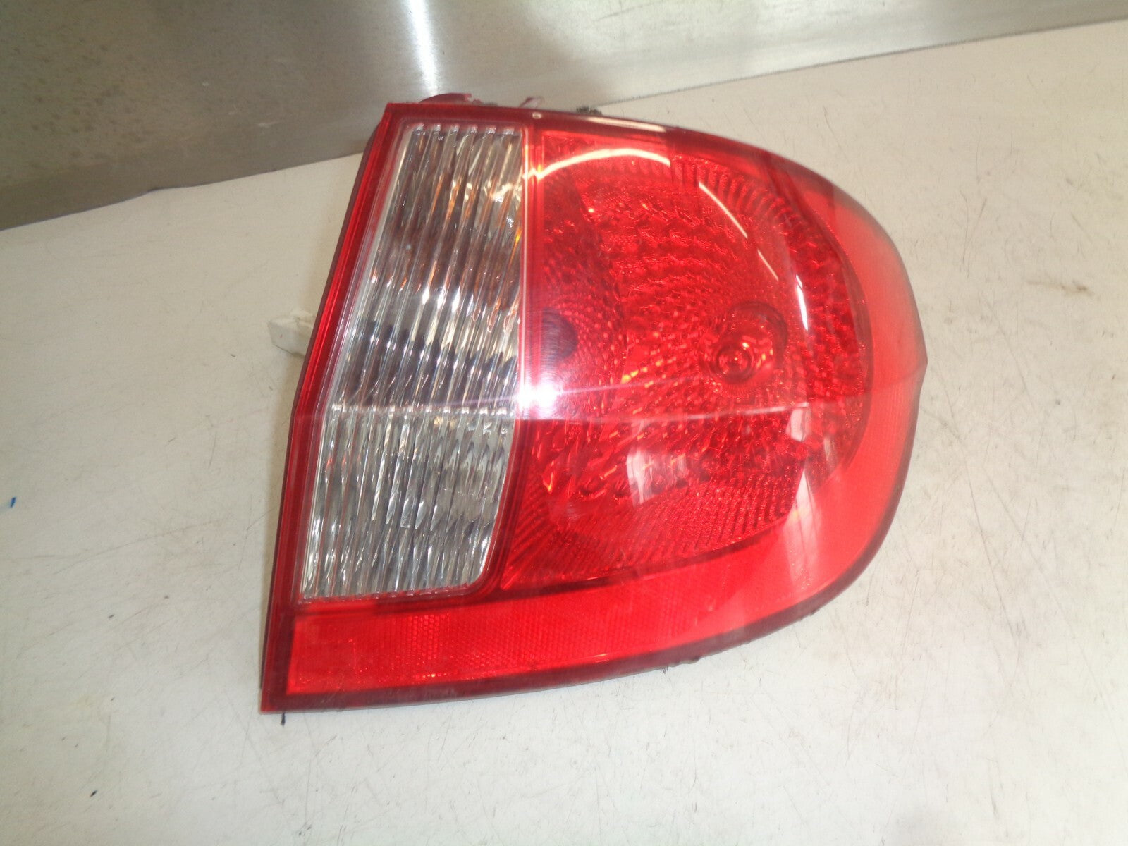 HYUNDAI GETZ 2008 OSR DRIVER SIDE REAR TAIL LIGHT TAIL LAMP 924021C5XX