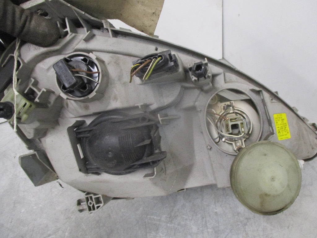 2001 MERCEDES A CLASS W168 NS PASSENGER SIDE HEADLIGHT ASSEMBLY A1688201961