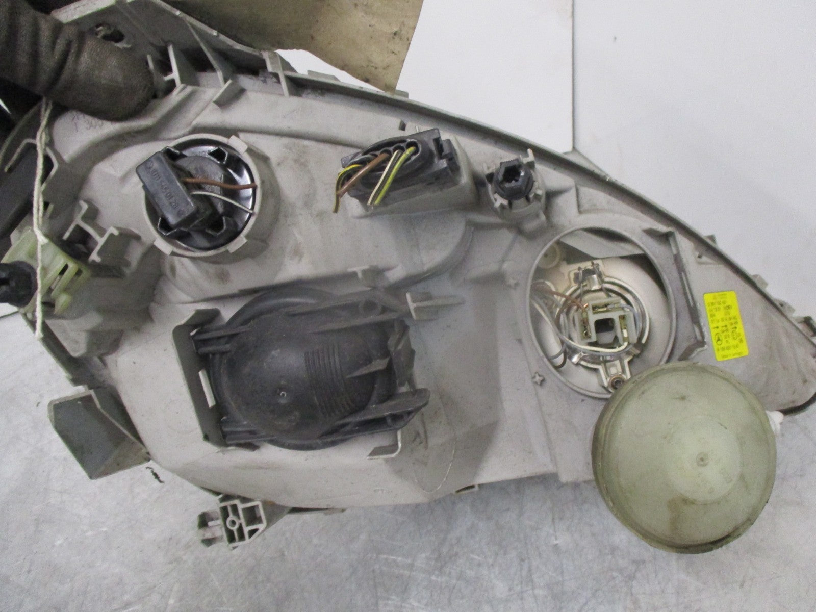 2001 MERCEDES A CLASS W168 NS PASSENGER SIDE HEADLIGHT ASSEMBLY A1688201961