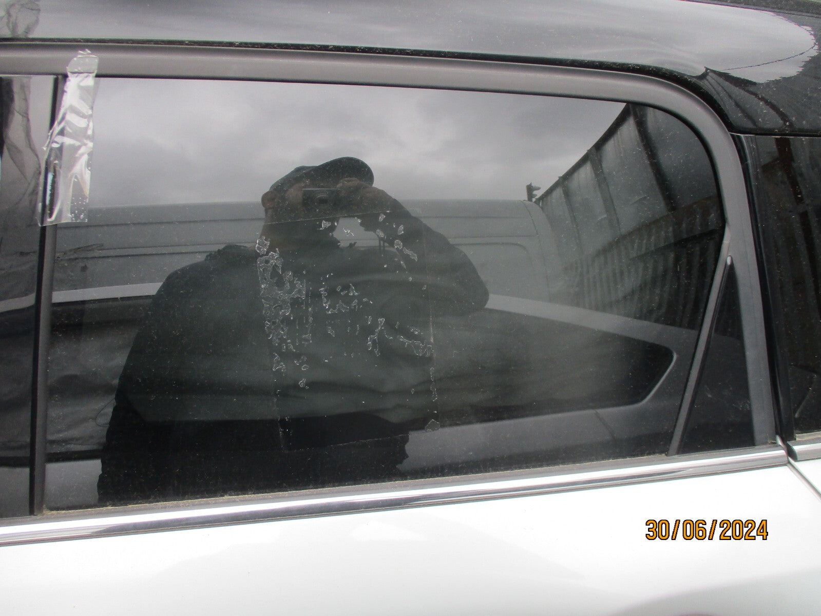 BMW MINI COUNTRYMAN F60 2021 NSR PASSENGER SIDE REAR WINDOW GLASS