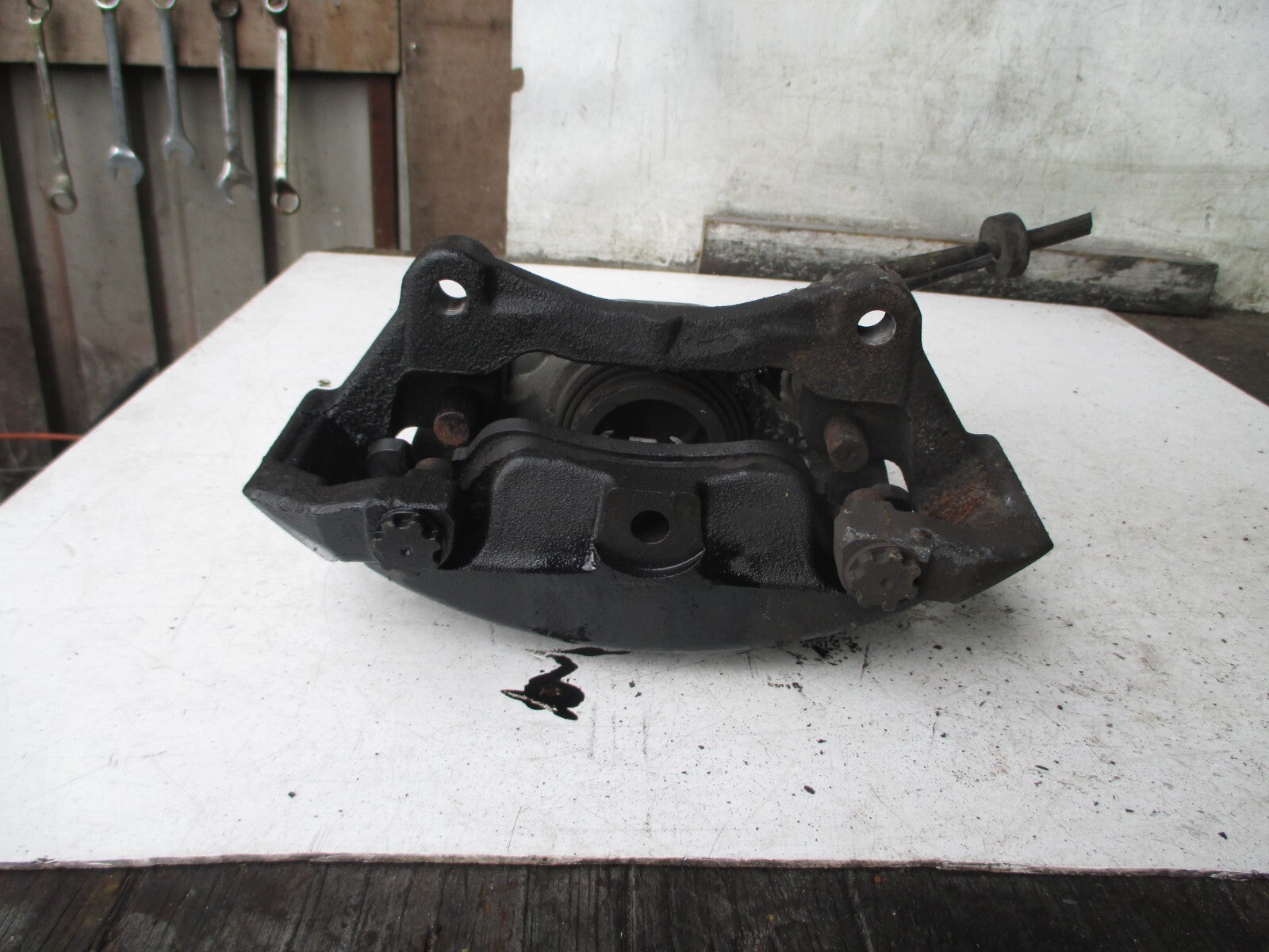 AUDI A6 2.0 TDI 2014 DIESEL NSF PASSENGER SIDE FRONT BRAKE CALIPER 32348421-A