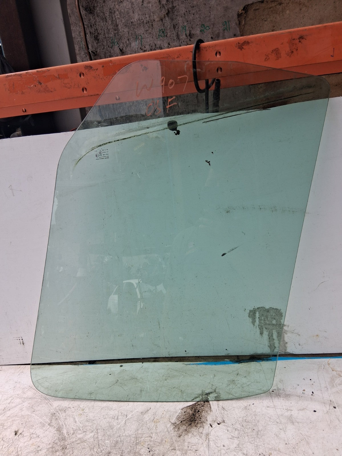 2019 MERCEDES BENZ SPRINTER W907 OSF DRIVER SIDE FRONT WINDOW GLASS